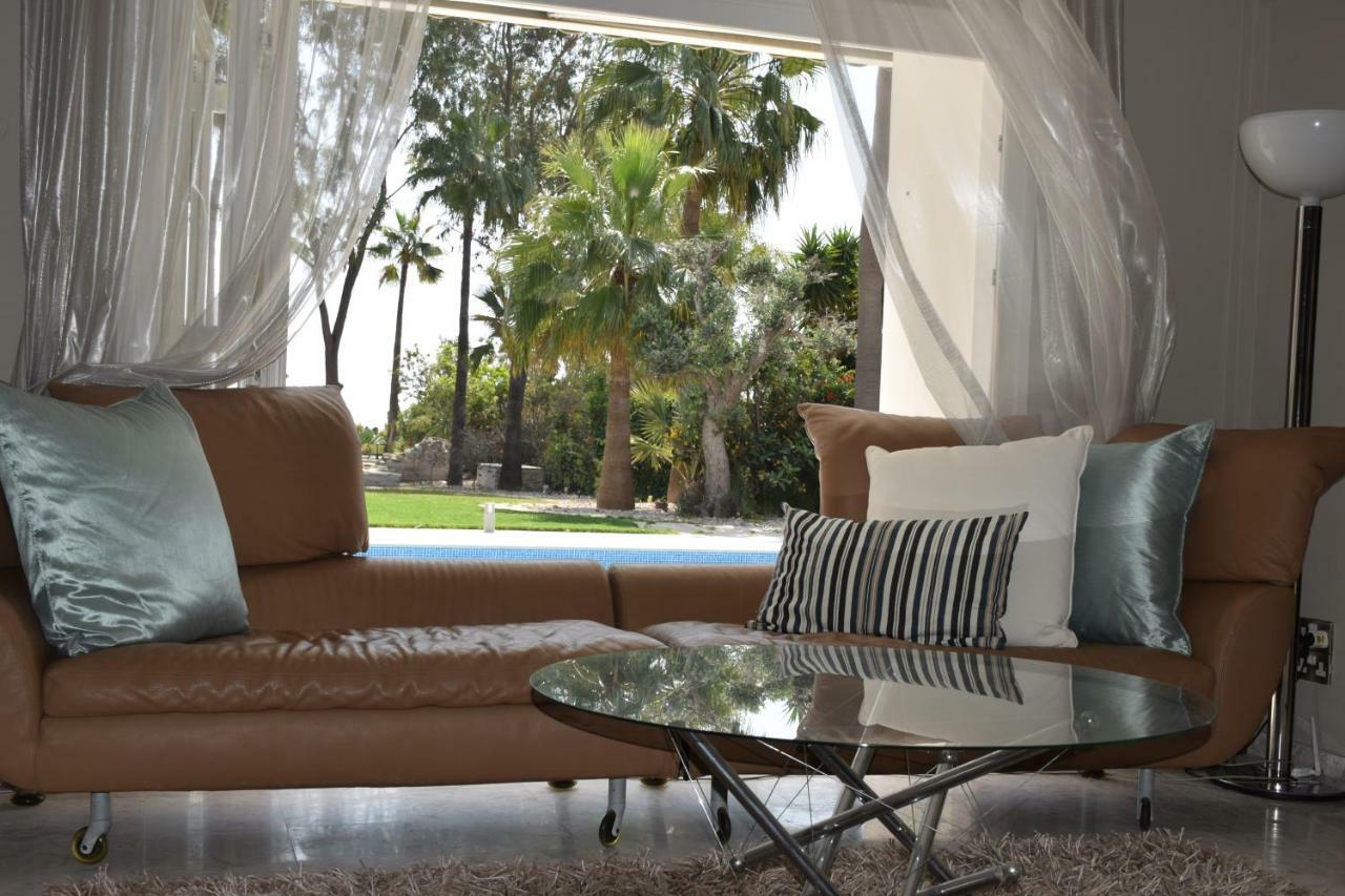 Deluxe First Line Villa بيرفوليا المظهر الخارجي الصورة