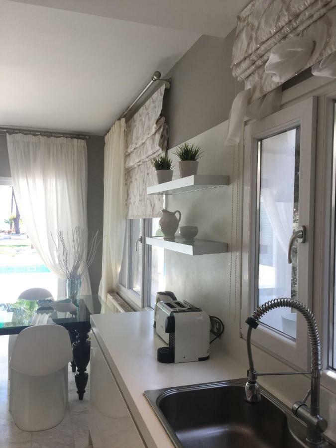 Deluxe First Line Villa بيرفوليا المظهر الخارجي الصورة
