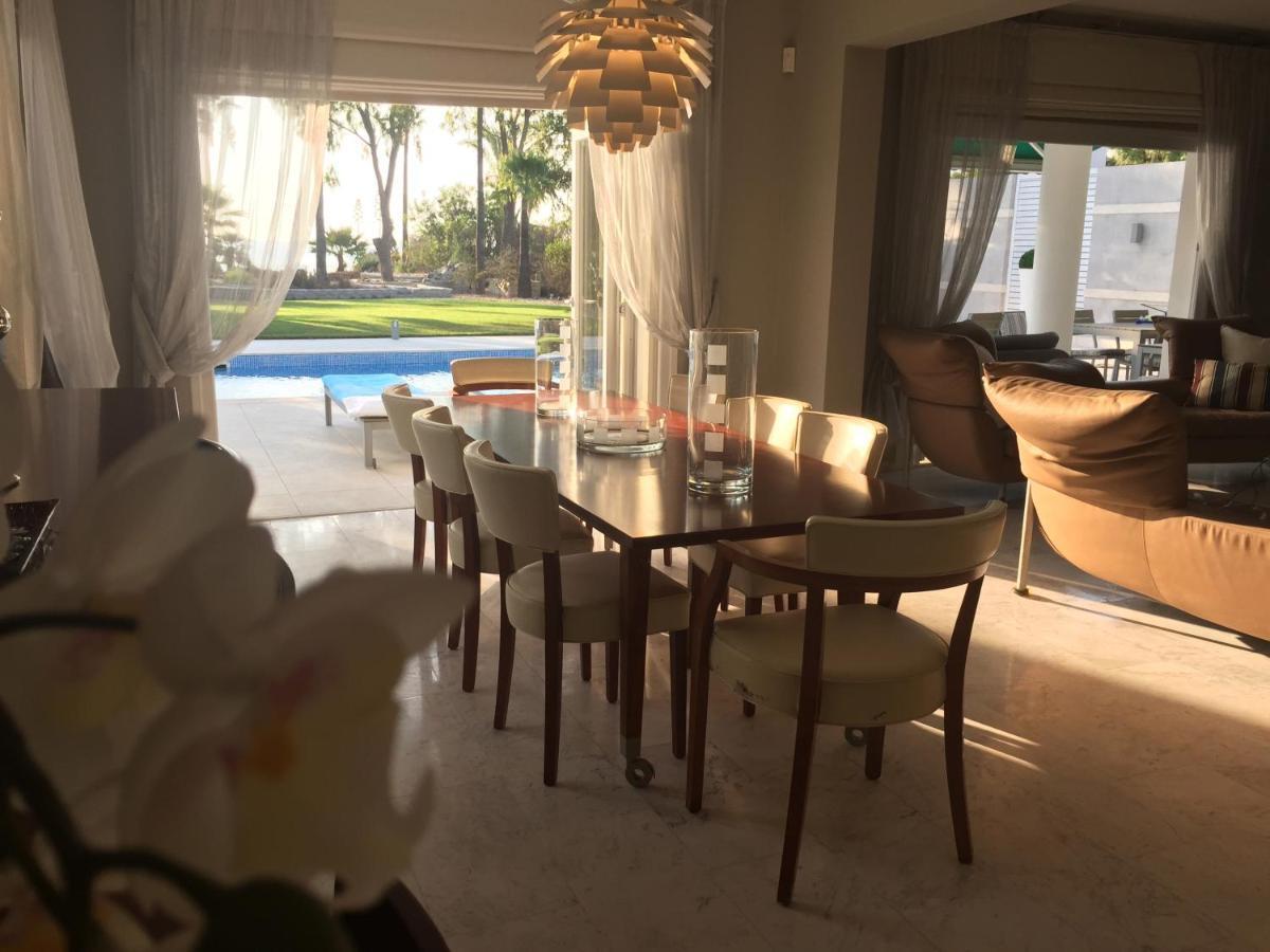 Deluxe First Line Villa بيرفوليا المظهر الخارجي الصورة