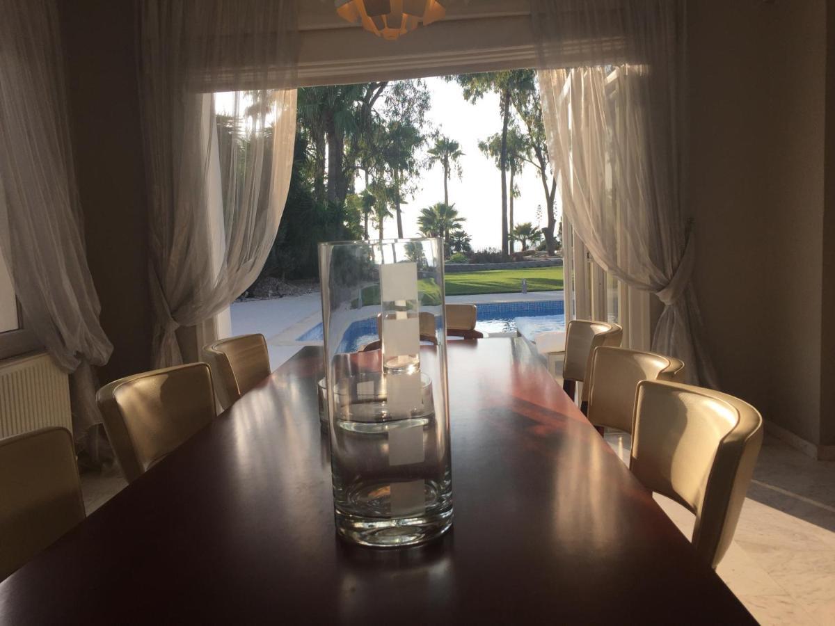 Deluxe First Line Villa بيرفوليا المظهر الخارجي الصورة